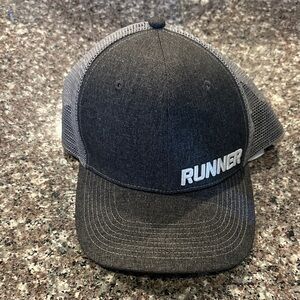 Gray Runner Cap Brooks Hat EUC Run Happy